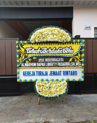Papan Bunga Duka di Parakan Kauman